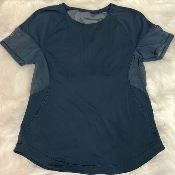 Lululemon Blueish Green Sheer top size 4 C34 - Picture 1 of 8